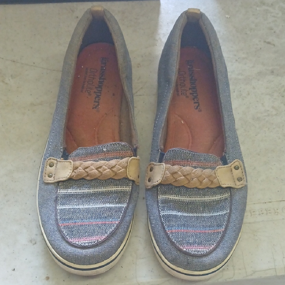 Grasshoppers Women's Gray and Tan Casual Loafers